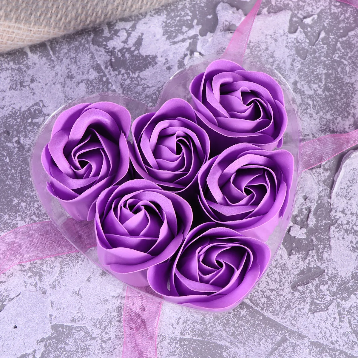 

6Pcs Heart Shaped Rose Soap Flowers Super Simulate Elegant Charm Odour Free Exquisite Gift Box for Teachers Wife Girlfriend Home