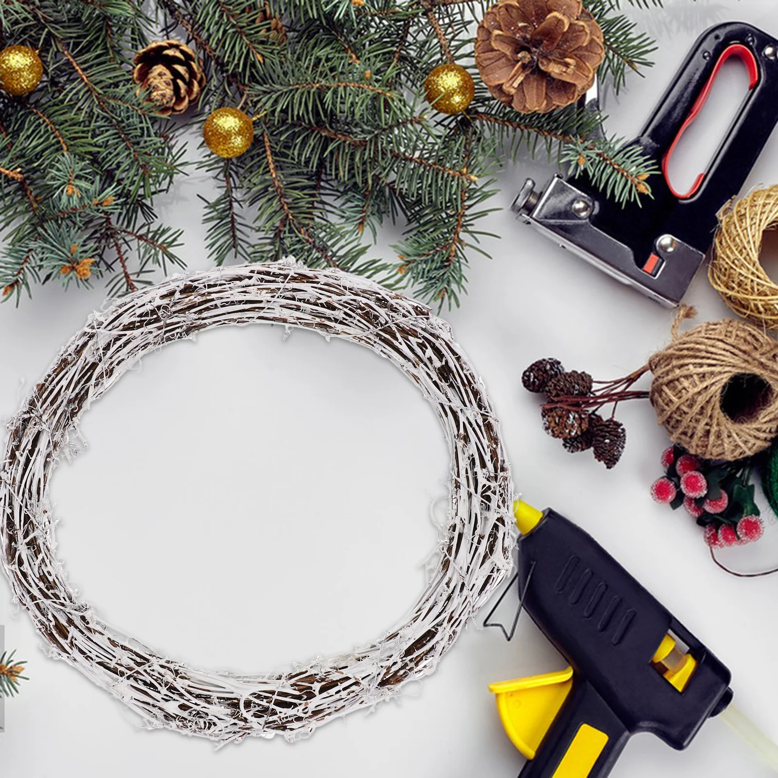 

2Pcs Christmas Rattan Wreath Frame Rustic Style DIY Craft Garland Supplies Wreath Making Circle DIY Rattan Ring