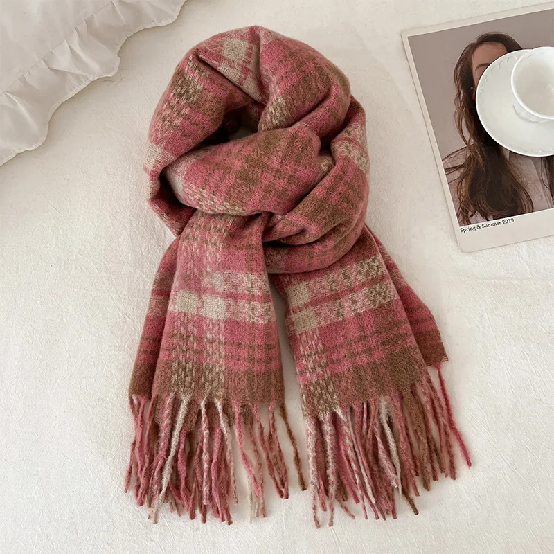 

Raspberry pink plaid scarf, ambient retro plaid tassel scarf for women, warm,lengthe and versatile muffler for autumn and winter