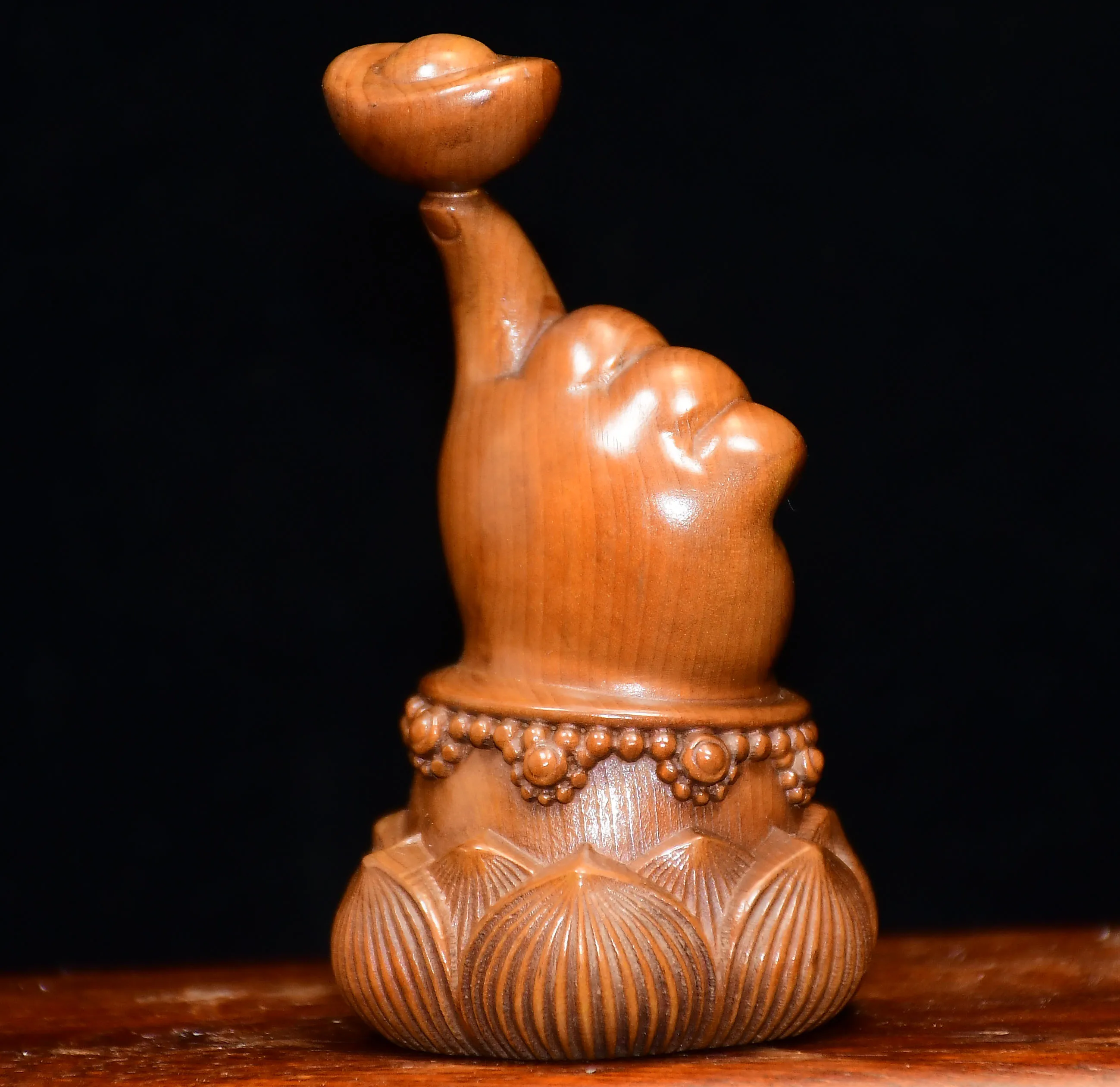 Boutique lobular boxwood finger ingot, lucky and keep money, financial resources in hand, home decoration ornaments.
