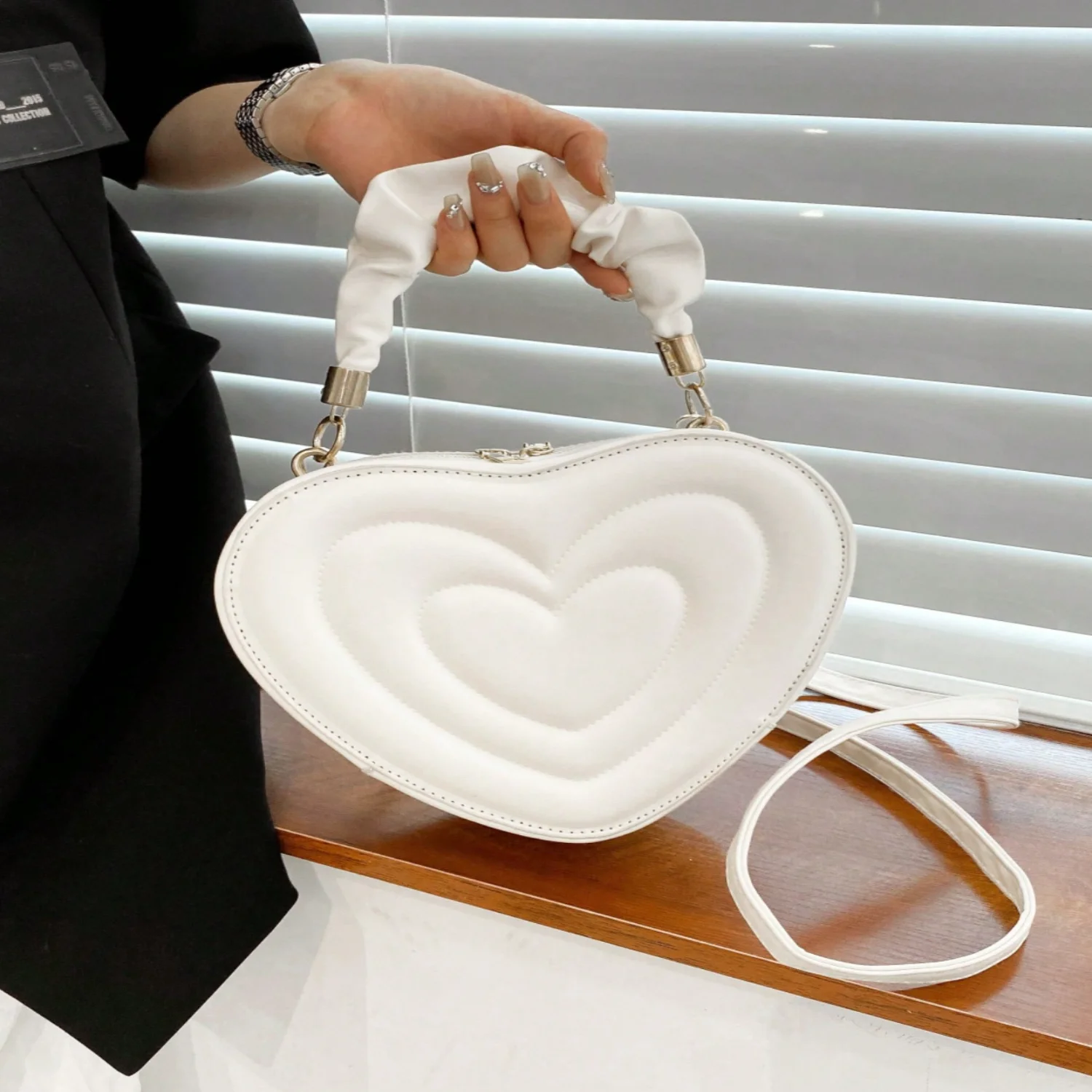 Fashion Heart Shape Shoulder Bag Small  Designer Crossbody Bags For Women Solid Pu Leather Top Handle Bag