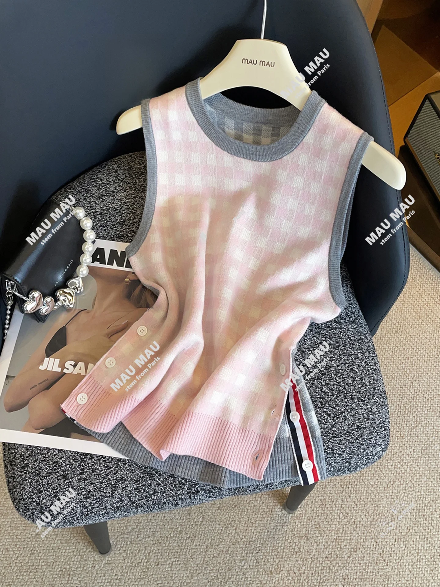 

High-End Women's Plaid Knit Vest Casual Versatile Autumn 2025 Faion Commute Sle round Ne ort H-ape Bal Top