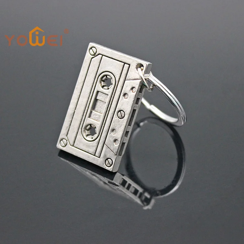 Latest 1/2pcs Vintage Audiotape Keychain Hipster Cool Personality Cool Style Couple Hip Hop Punk Keychain Pendant Jewelry