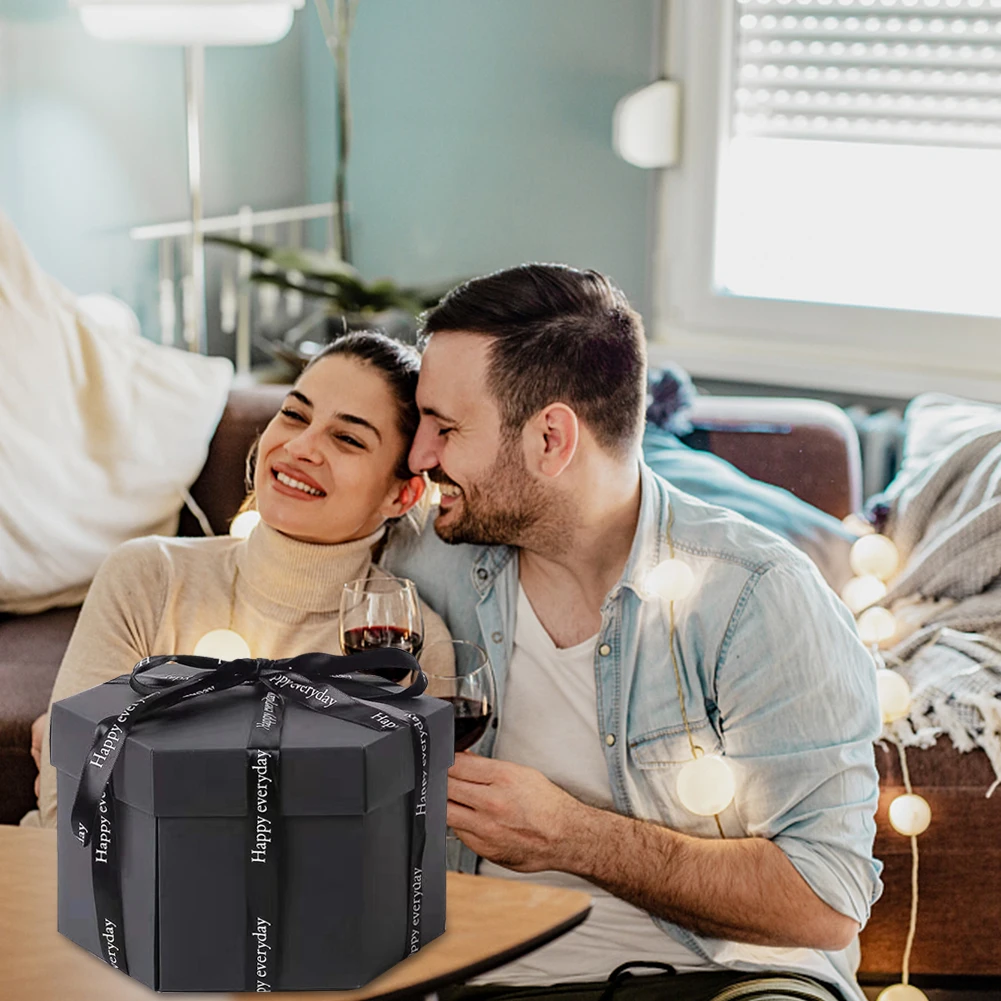 علب هدايا من الورق المقوى مع ألبوم صور مصنوع يدويًا 6 وجوه صندوق هدايا انفجار إبداعي لاقتراح الزفاف في عيد الحب