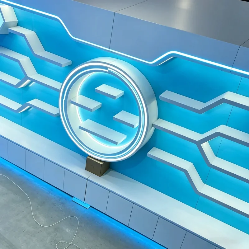 custom.Premium Futuristic Tech Fixture | Custom UFO-Shaped Design | High-End Display System Flagship Tech Brands