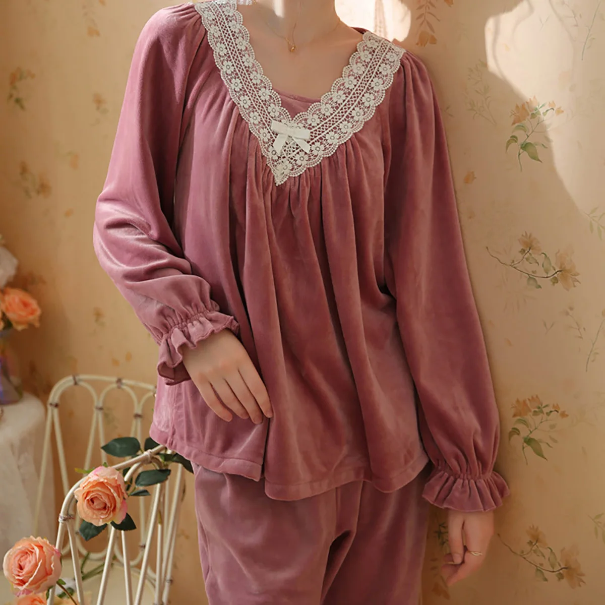 pijama-de-manga-larga-y-pantalones-para-ninas-dulces-ropa-de-casa-de-terciopelo-grueso-estilo-princesa-para-otono-e-invierno-nuevo-conjunto-calido-de-dos-piezas