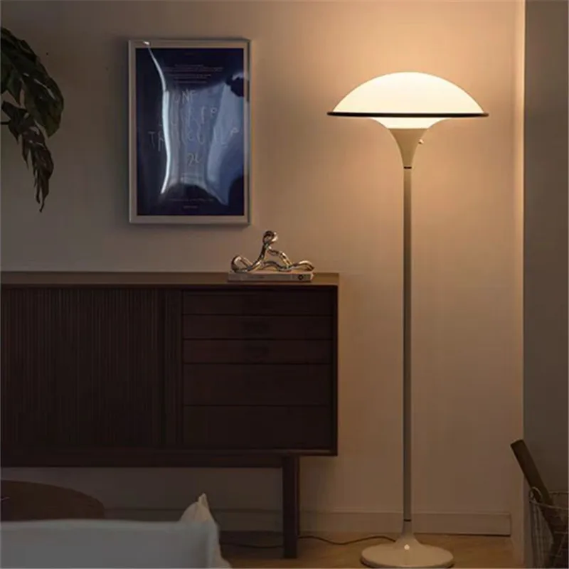 Modern UFO Floor Lamp Sofa Side Vertical Lamp Living Room Bedroom Italian Designer Simple Home Decor Lighting Fixtures