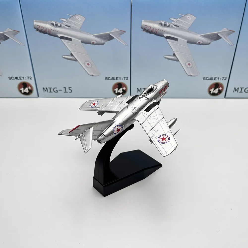 

Масштабная модель истребителя МиГ-15 серии J-5 ВВС Китая 1:72, статическая литая модель самолета, игрушка-украшение, подарок для детей