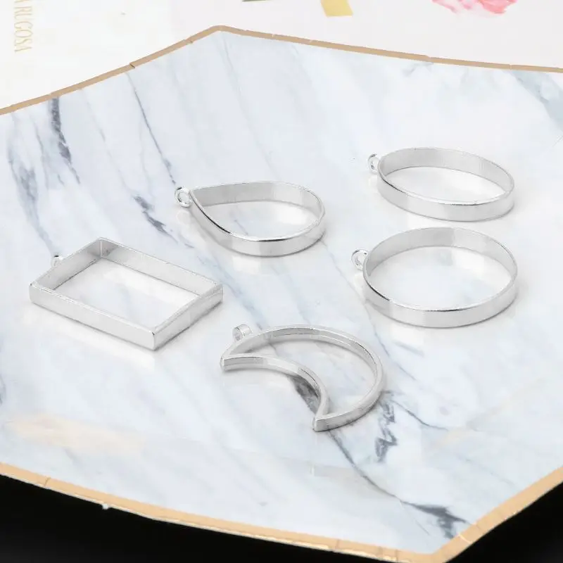 10 Pieces Mini Geometric Frame Pendant UV Resin Crafts Bezel Charm Pendant Hollow Frame Epoxy Resin Jewelry Fillings