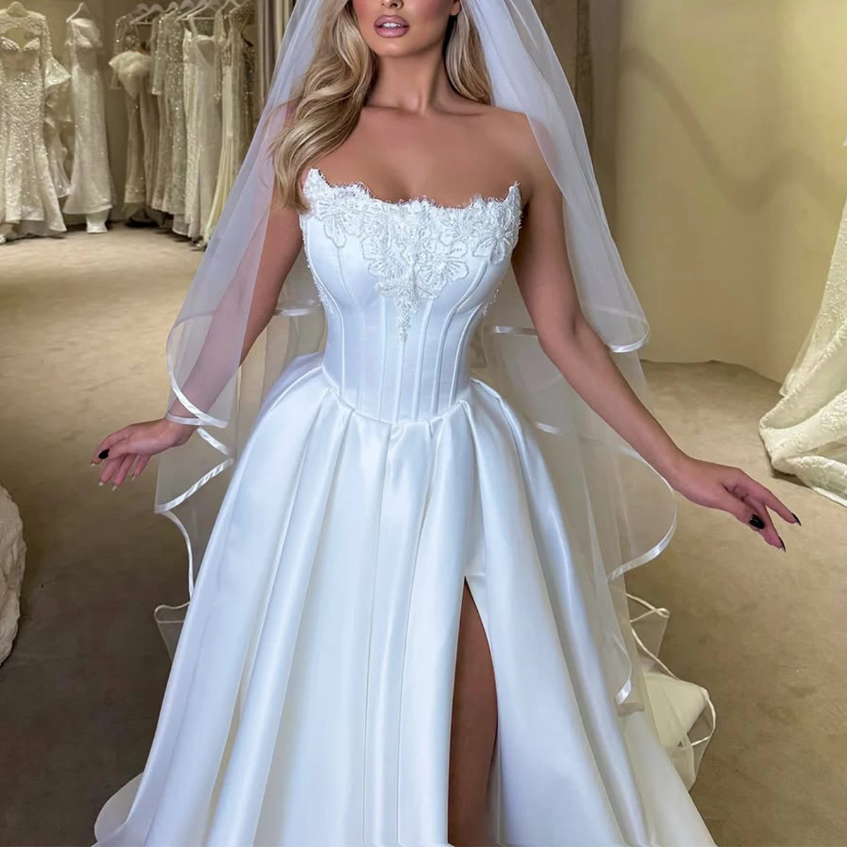 ชุดแต่งงานทรงบอลกาวน์แบบเรียบง่าย สายเดี่ยว ผ้าลูกไม้ แต่งระบายยาว ปี 2026 ประดับแอพพลิเคชั่น ผ้าซาติน สำหรับงานแต่งงาน ชุดเจ้าสาวสำหรับผู้หญิง