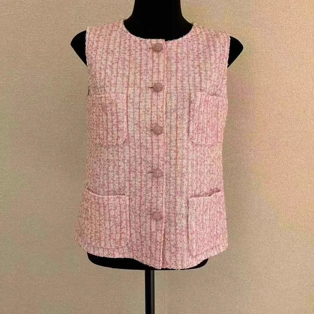 

Vest 25 Spring/Summer New Collection Front Double C Letter Buckle Decoration Versatile Casual Coarse tweed Round Neck Coat