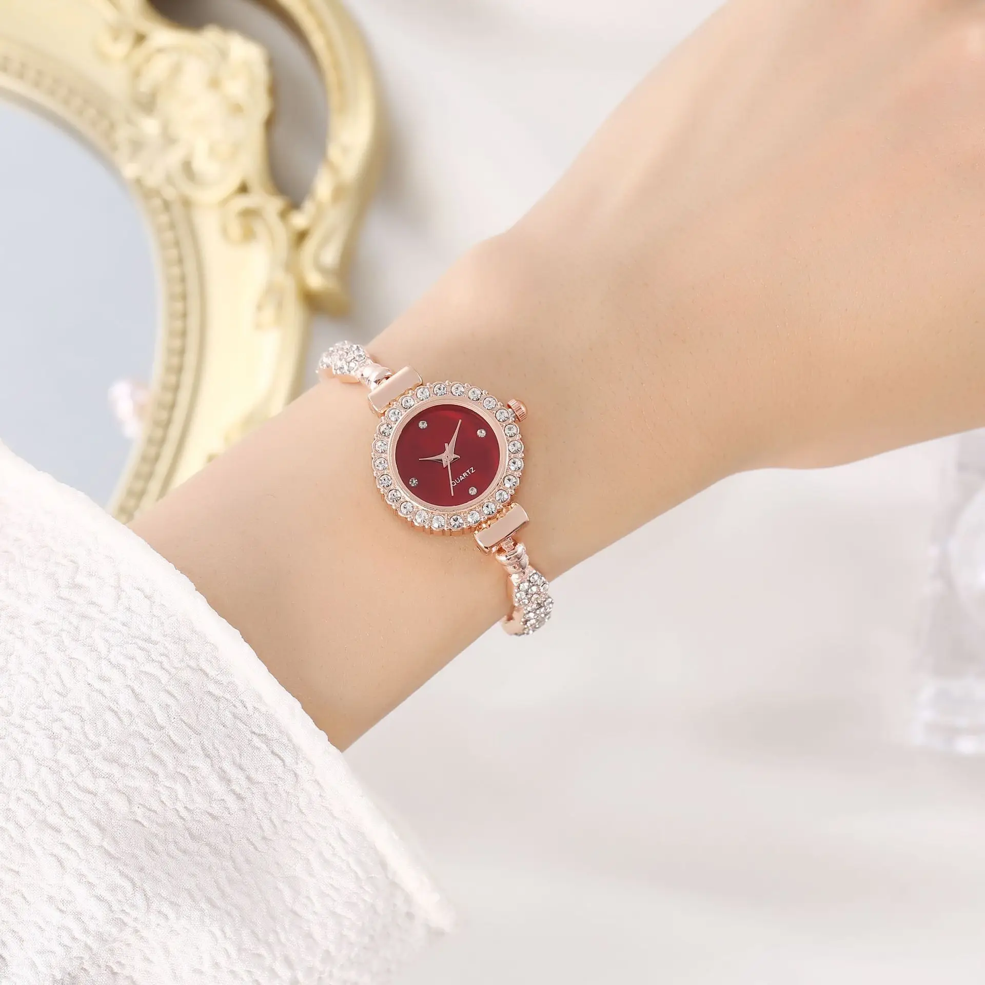 Reloj redondo con incrustaciones de diamantes para mujer, reloj de pulsera de ajuste libre, reloj de cuarzo para mujer, moda colorida, nuevo