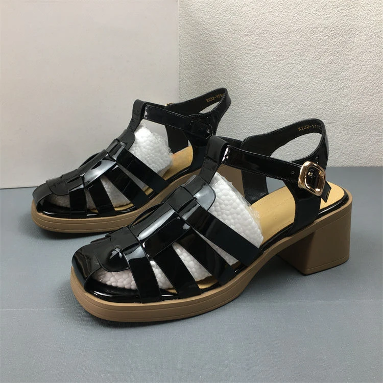 

Summer New Fashion Hollow Patent Leather Roman Sandals Fashion Buckle Women's Shoes