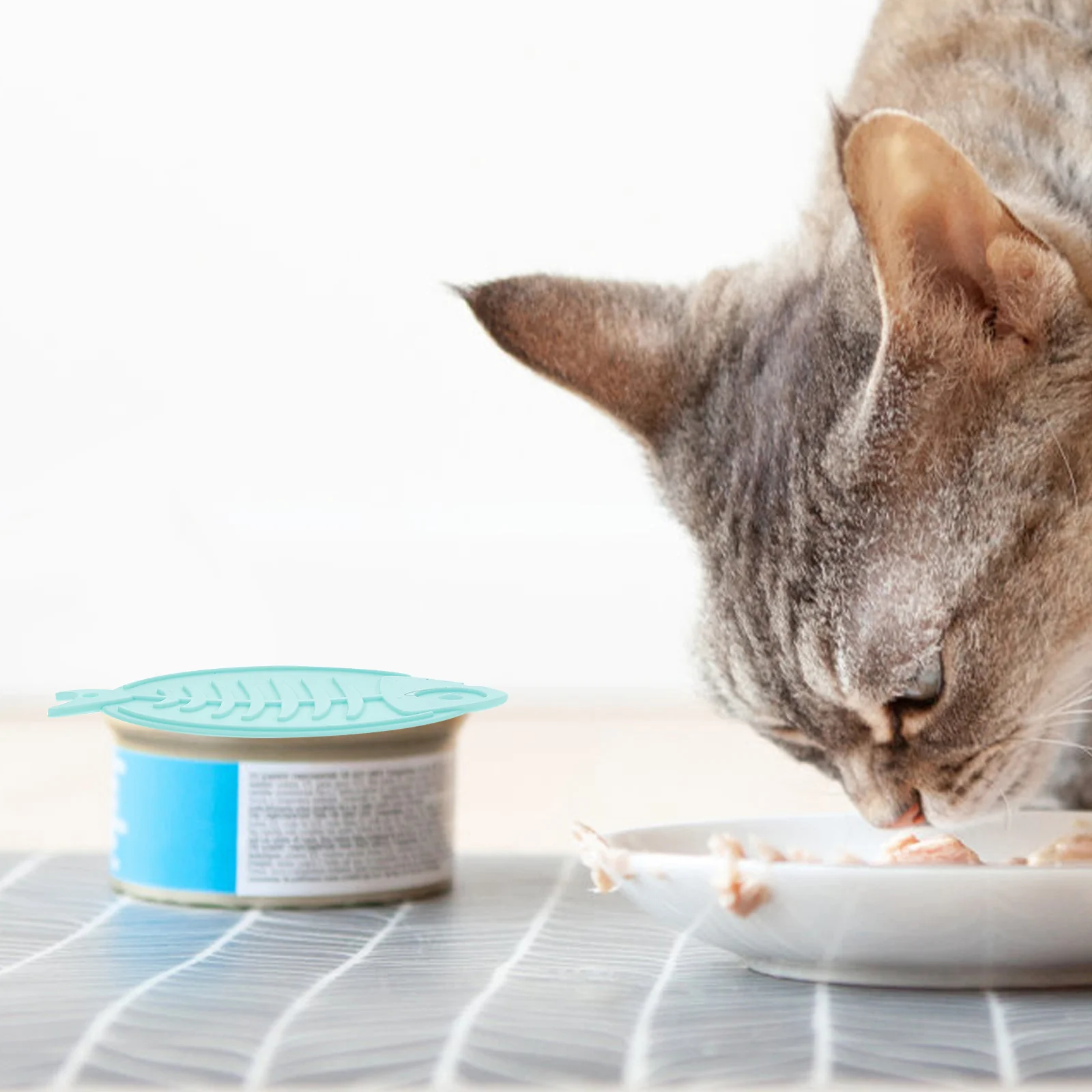 

1Set Silicone Can Lids Durable Flexible Wear-Resistant Pet Food Covers Household Convenient Can Supply Household Cat Food Spoon