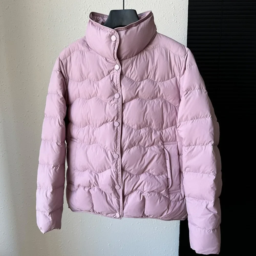 

CXFS теплый универсальный повседневный воротник-стойка из 90% белого утиного пуха, новинка 2025 года, зимняя легкая короткая пушистая куртка-пуховик для женщин