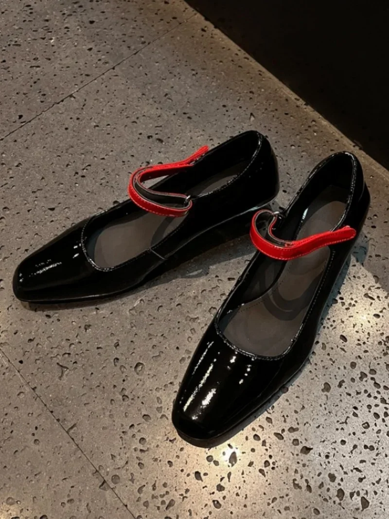 

Весна 2024, новинка, кожаные пикантные офисные женские туфли с квадратным носком и пряжкой в стиле ретро, женские туфли на высоком каблуке