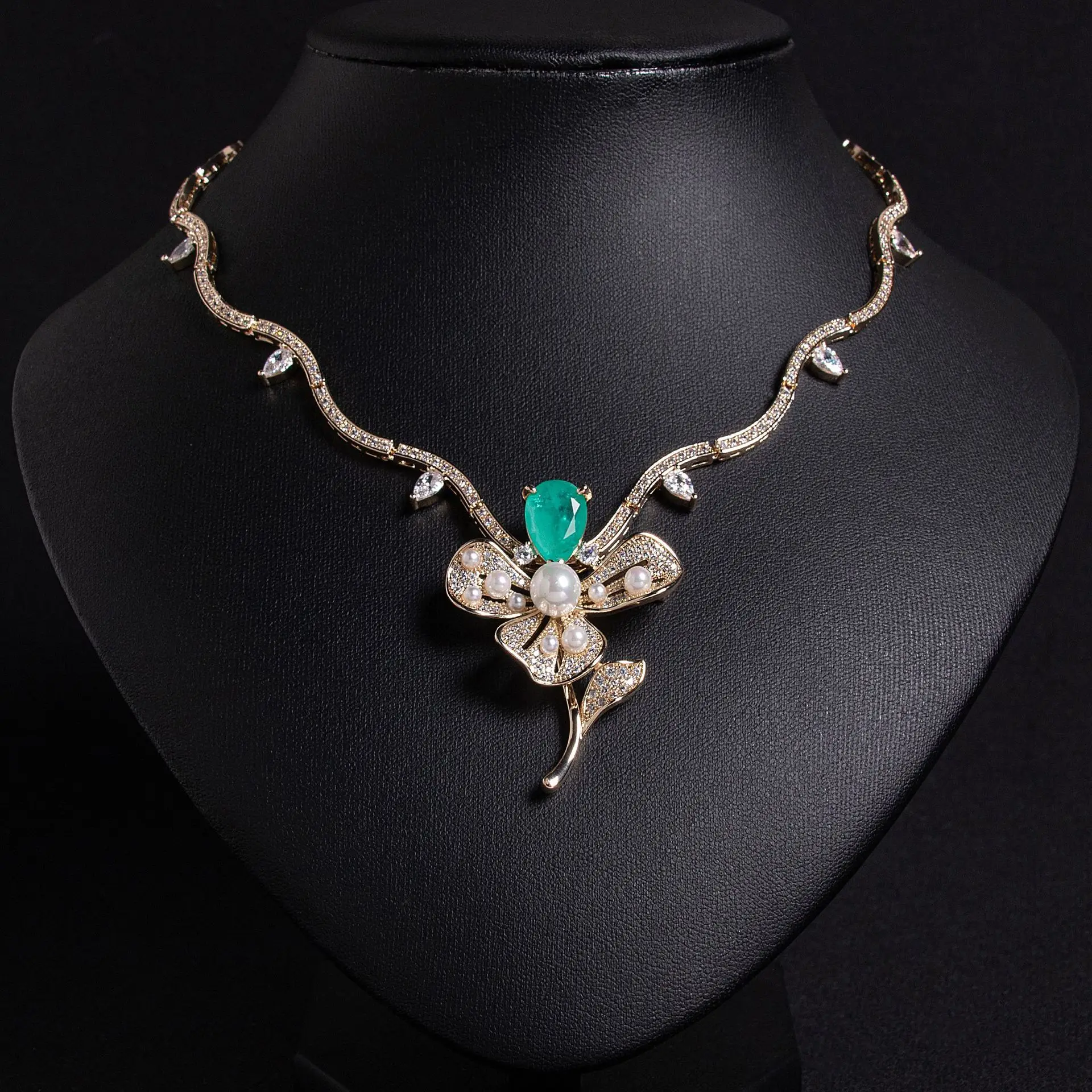 

SENYU Luxury Wedding 2pcs Jewelry Sets Color Waterdrop CZ Stone Beautiful Flower Bridal Fashion Universal Necklace Brooch Sets