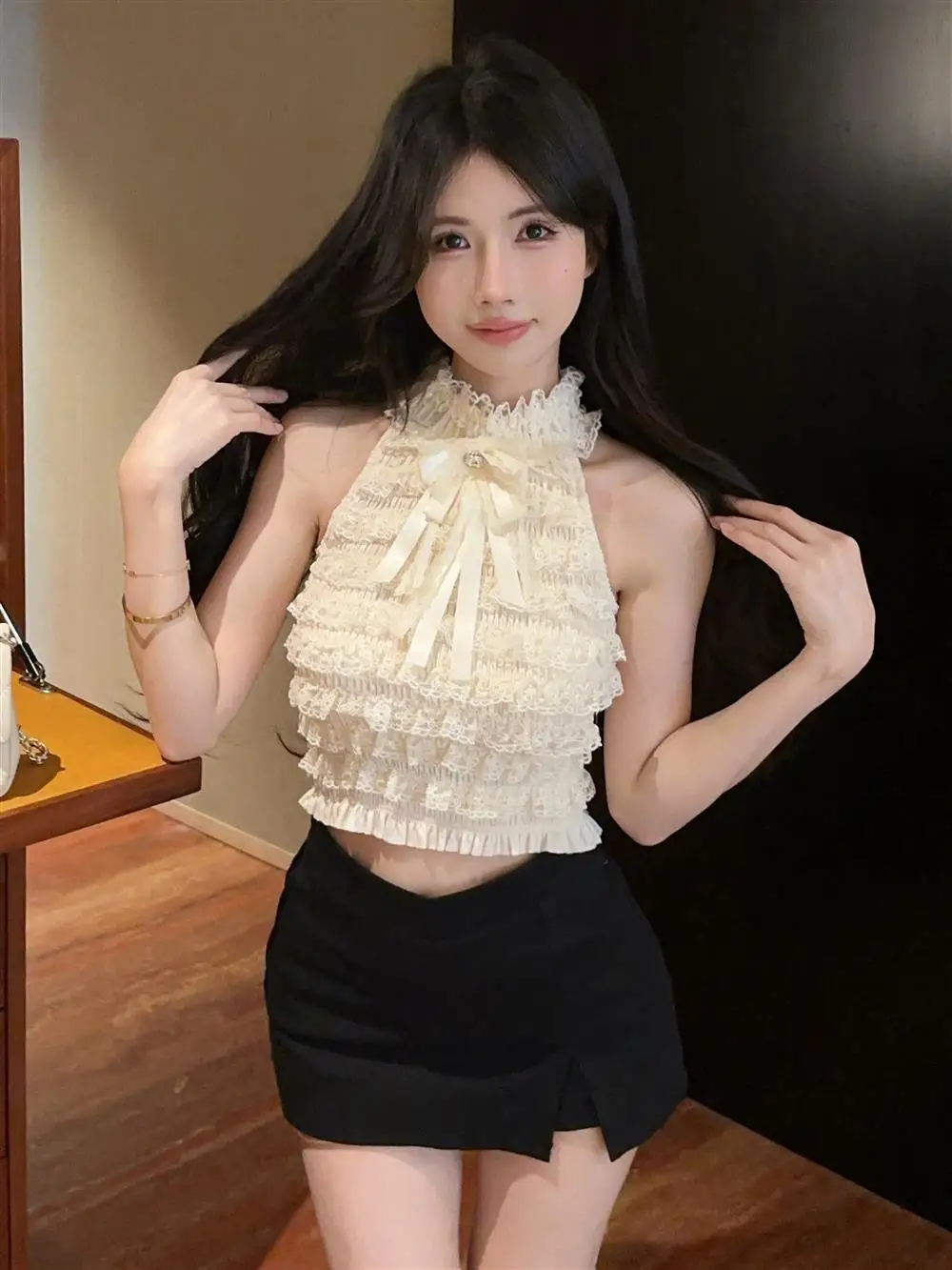 Sweet Style Diamond Embedded Shoulder Bared Neckline Short Lace Vest Women's Fashionable Slim Fit Top Outerwear Summer 2026