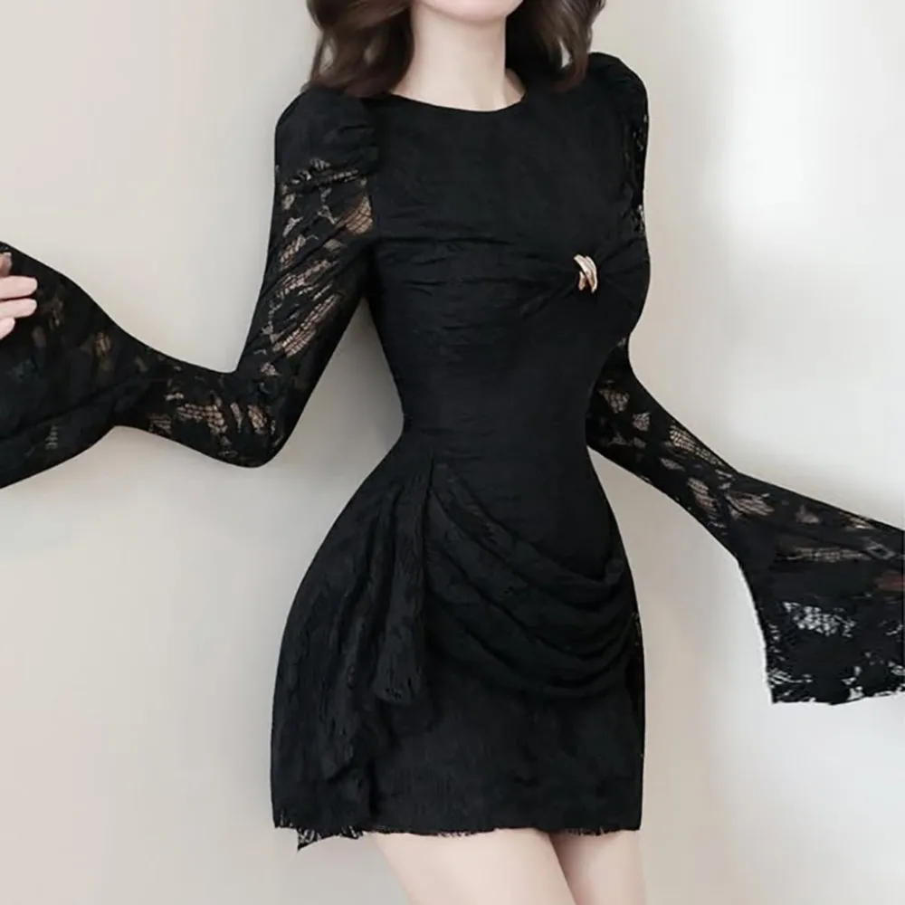 فستان قصير أنيق مكشكش من SylCue للنساء برقبة دائرية مزين بالدانتيل وأكمام واسعة وحفلات أعياد الميلاد للفتيات الجميلات