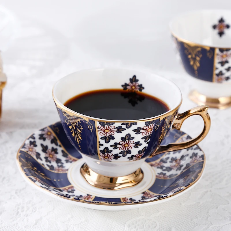 

blue English court style gold-plated bone China coffee cup and saucer set afternoon tea Sugar can milk teapot