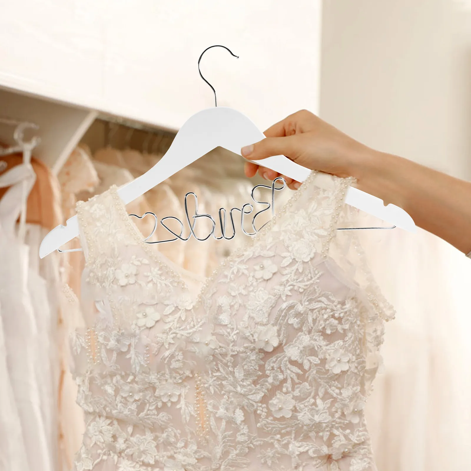 

Деревянная вешалка для свадебного платья в форме невесты, металлический дизайн, противоскользящая, декоративная, для свадебных аксессуаров