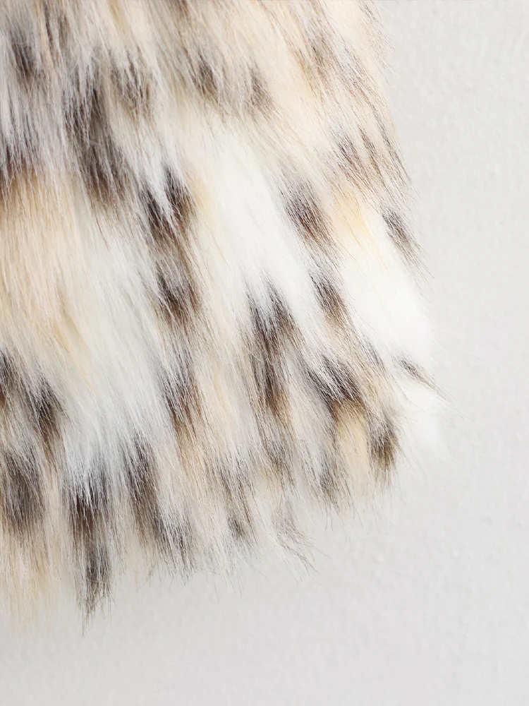 Europese en Amerikaanse stijl herfst 2025, nieuwe dames losse, casual, halflange jas met lange mouwen en kunstbonteffect