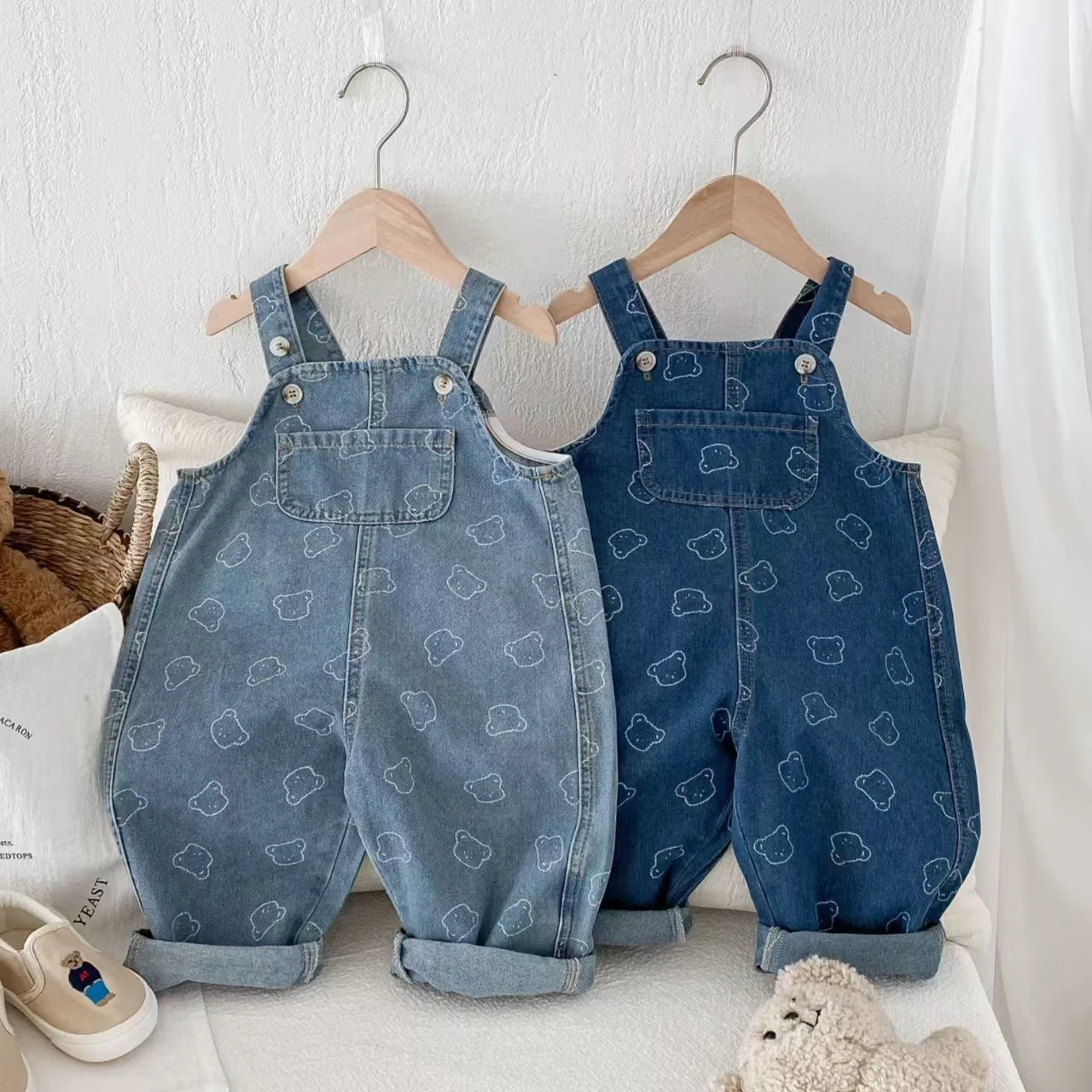 

Spring/summer new baby cartoon bear cowboy rompers Children's clothing casual boys cute jeans 0-7 years old baby rompers buckle