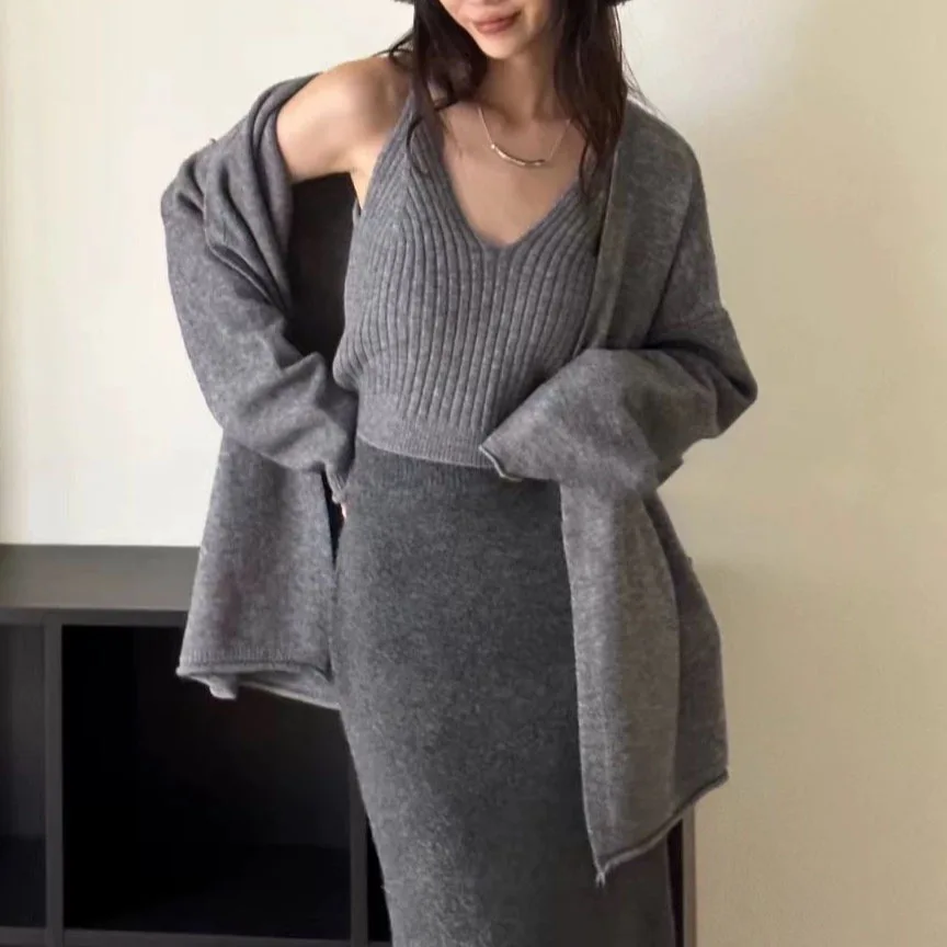 Damen-Strickpullover mit V-Ausschnitt und Hosenträgern, Mantel im koreanischen Lazy-Stil, Pit-Strip-Design, einfarbig, Herbst und Winter, 2-teiliges Set