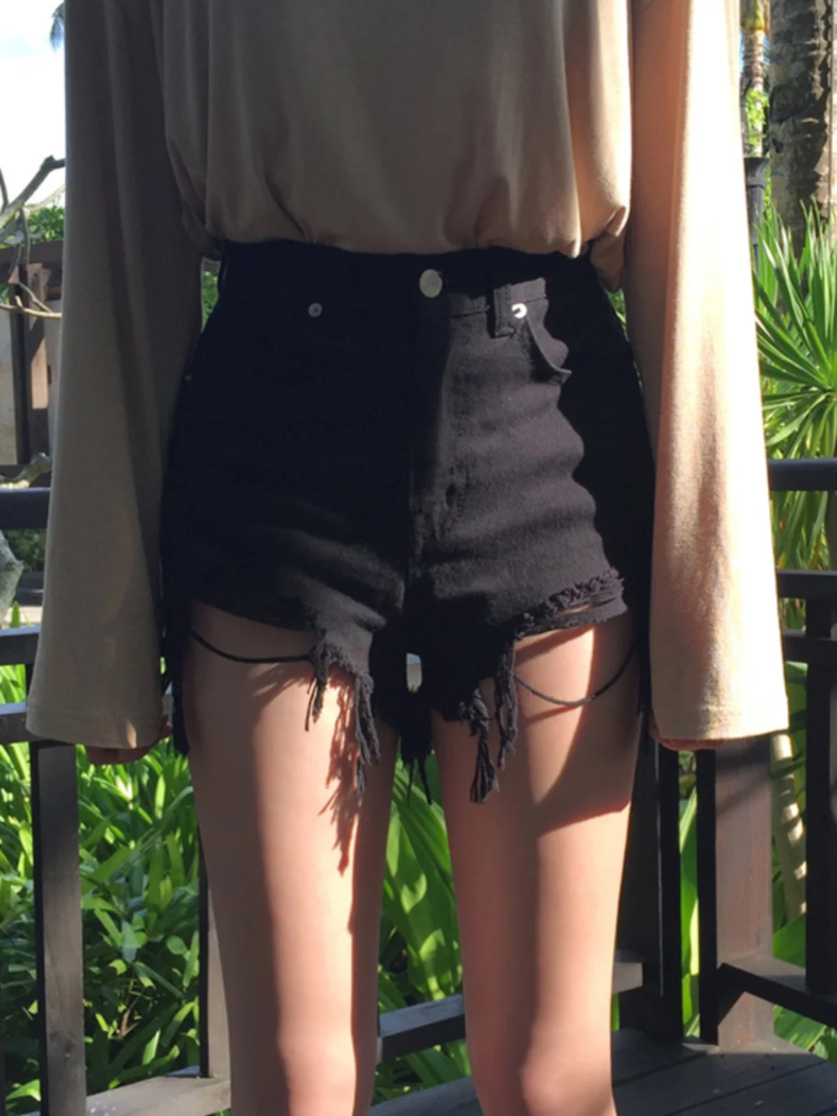 High Waist Loose Fit Black Denim Shorts Women Summer Slimming Student Fashion Trendy Wide Leg Hole Hot Pants Korean Style