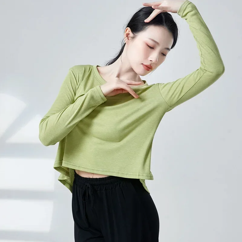 بلوزة فضفاضة تناسب الرقص النسائي الكلاسيكي بأكمام طويلة بدلة الجسم الصينية للربيع والصيف الحديثة