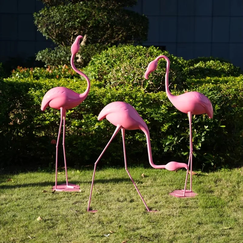 Pink Flamingo Outdoor Garden Decoration Modern Metal Crafts Sculpture