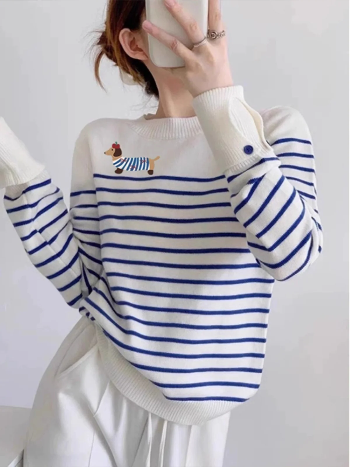 

Синий вязаный свитер с мультяшным рисунком собаки, женский, осенне-зимний, круглый вырез, длинный рукав, стандартный крой, повседневный стиль, полиэстер...