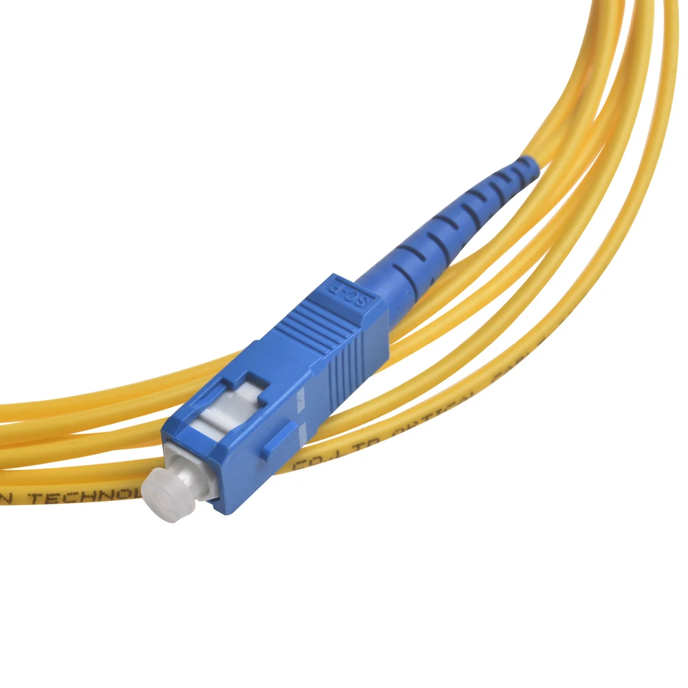 Hoge kwaliteit OEM SC LC FC ST vrij afgestemde connectoren Fiber optische patchcord Apc Upc SM FTTH aangepaste optische patchcord
