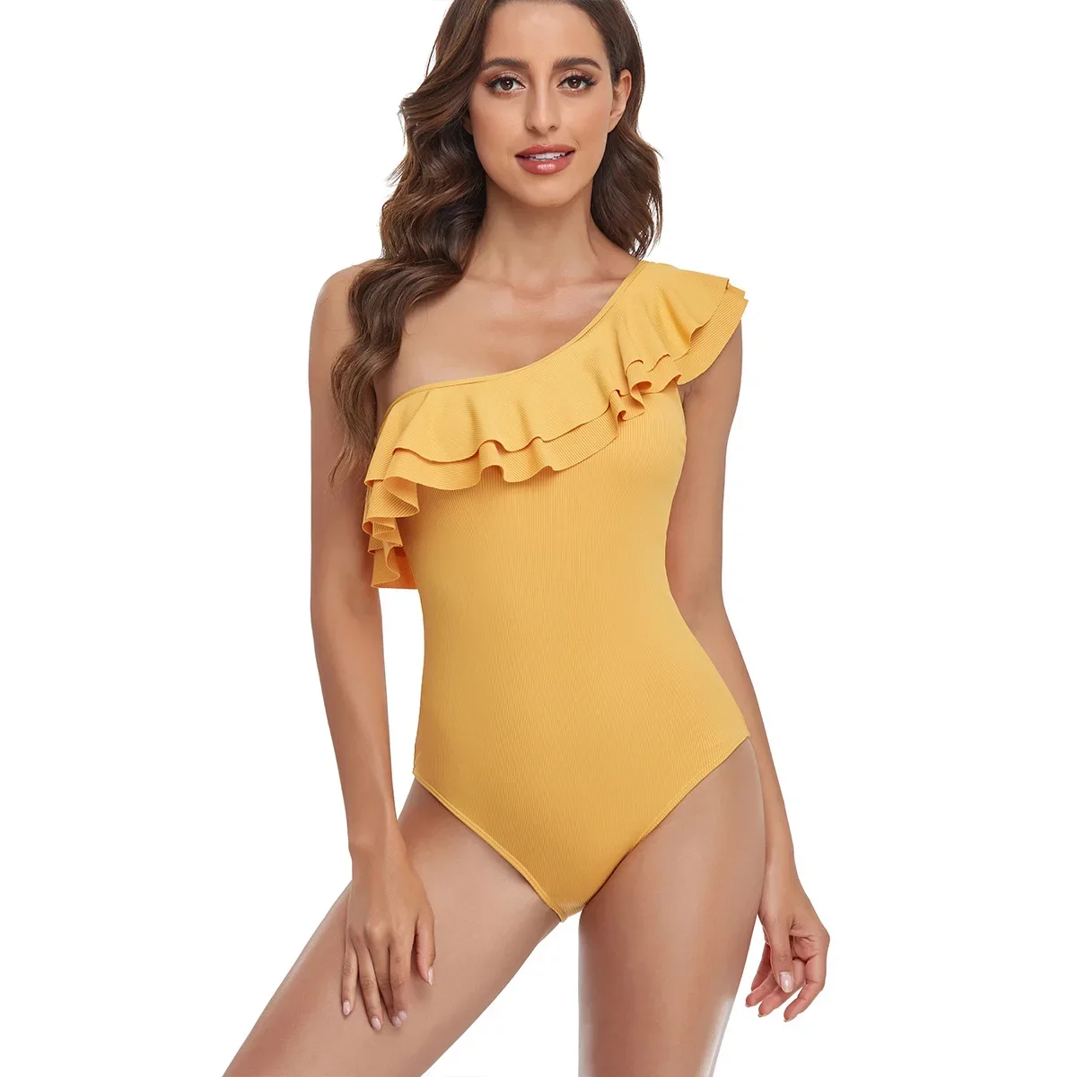 Traje de baño Sexy de una pieza con volantes, traje de baño tipo Tanga para mujer, Monokini blanco, trajes de baño de color rojo vino, traje de baño de un hombro de corte alto 2024
