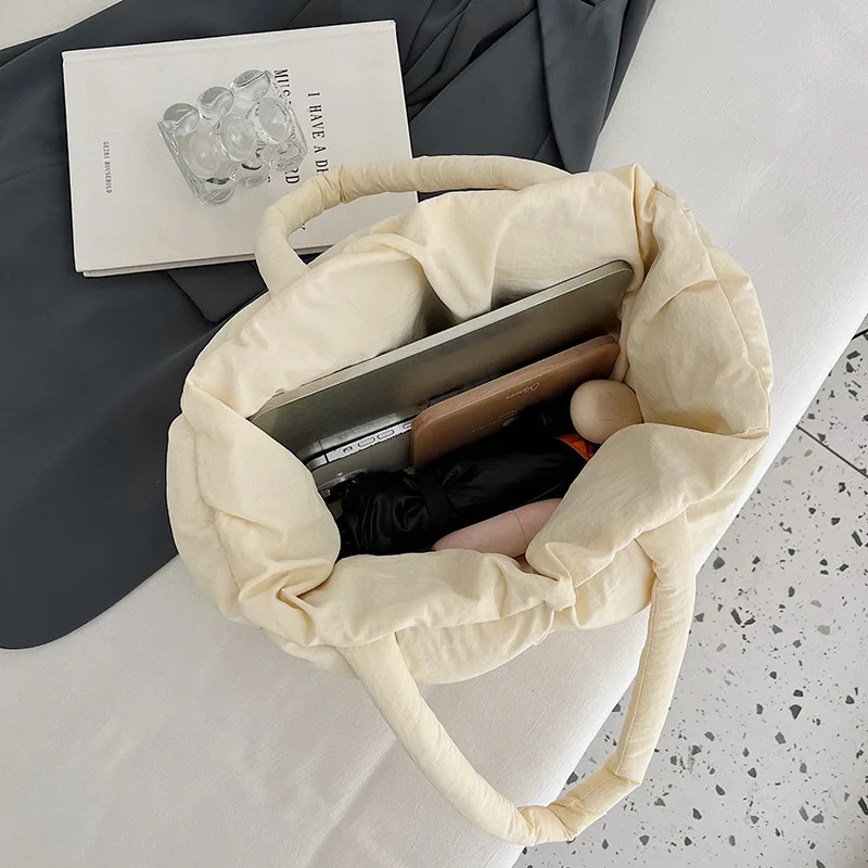 حقيبة كتف إبداعية ناعمة كاجوال تناسب الجميع حقيبة كتف للتخزين ذات لون سحابي رقيق