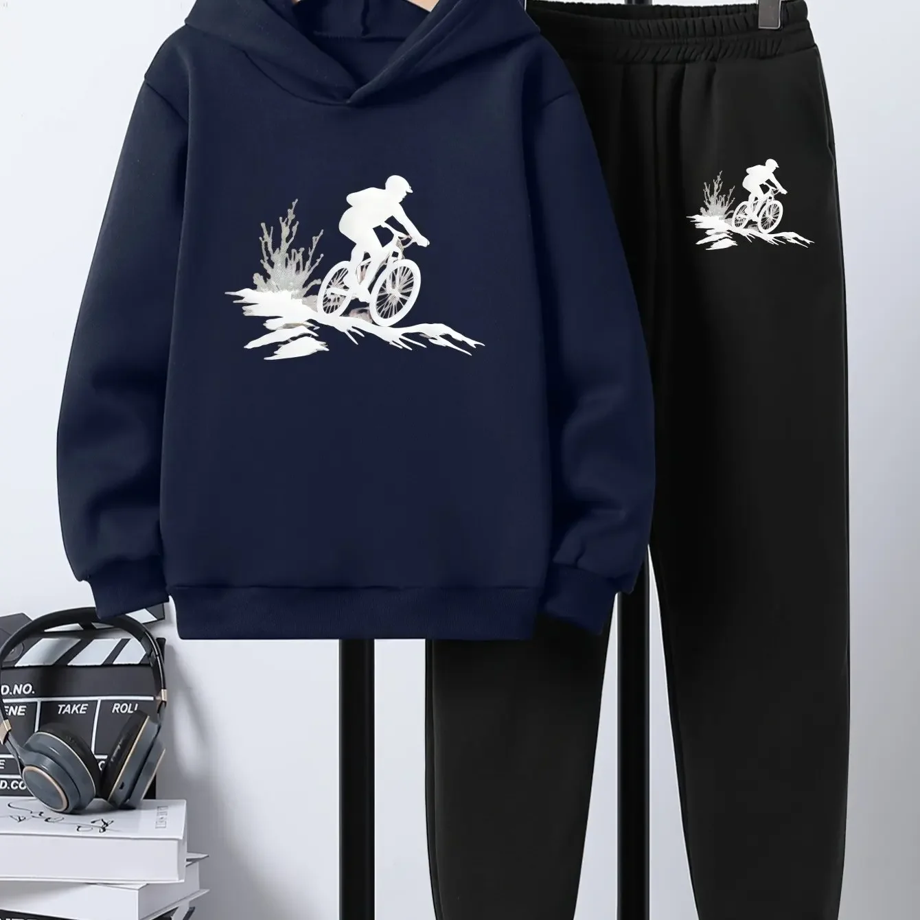 2026 letter printed sportswear set men's hooded sweatshirt long pants set spring and autumn winter warm suit view 2