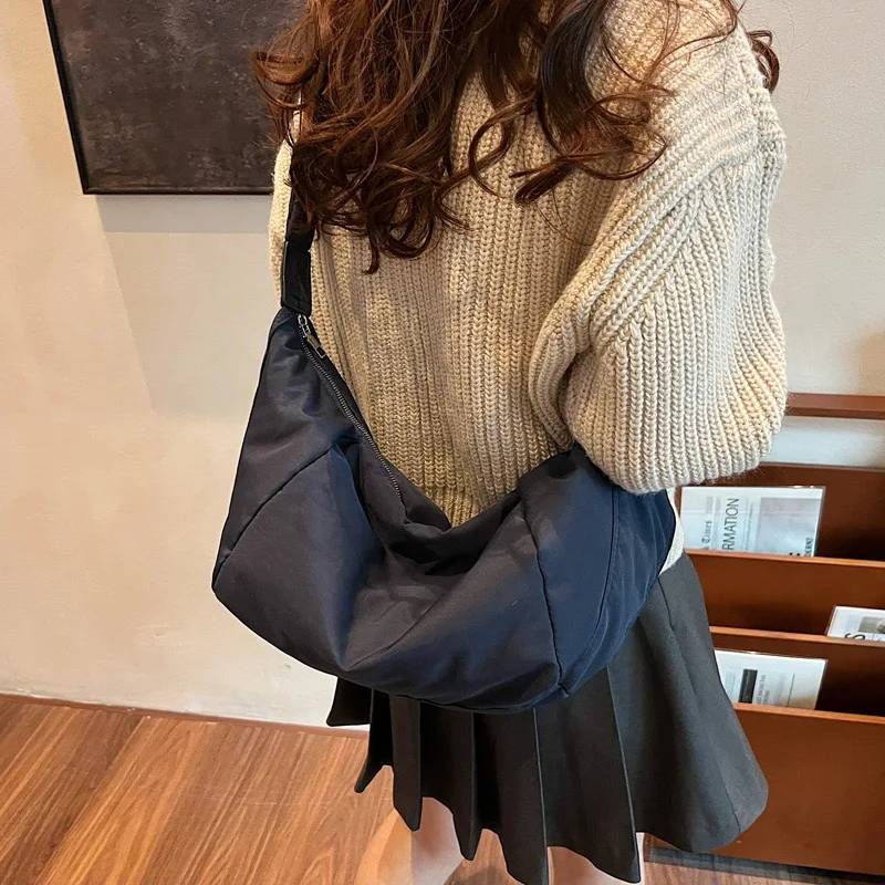 

Casual All-match Nylon Crossbody Bags Minimalist Style Large Capacity Hobo Bag Solid Color Lightweight Dumpling Bag for Women