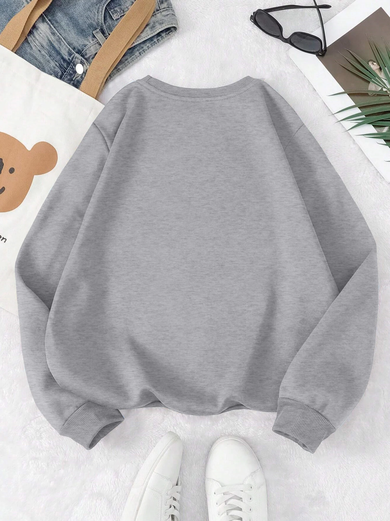 Bonbonfarbener, einfarbiger Langarmpullover aus weichem und hautfreundlichem Stoff, ein modisches Must-Have für alle Jahreszeiten