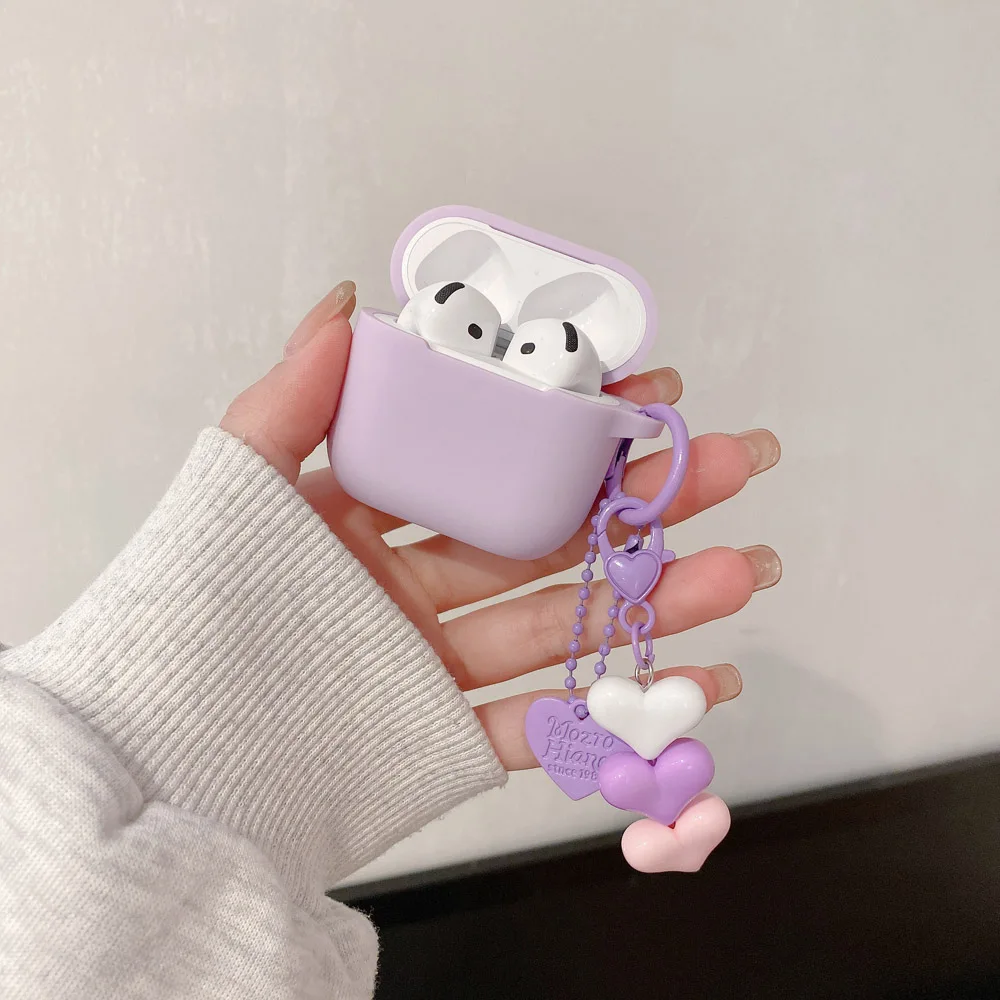 حافظة لهاتف أبل Airpods 4 3 2 1 حافظة ملحقات سماعات الأذن غطاء حماية من السيليكون الأرجواني غير اللامع لأجهزة AirPods Pro 2 مع قلادة