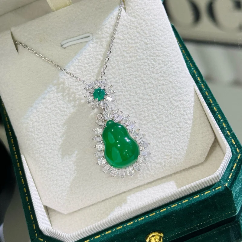 S925Silver Chalcedony Gourd Ice-like New Chinese Style Green Necklace Yang Emerald Seiko High-Grade Clavicle Chain