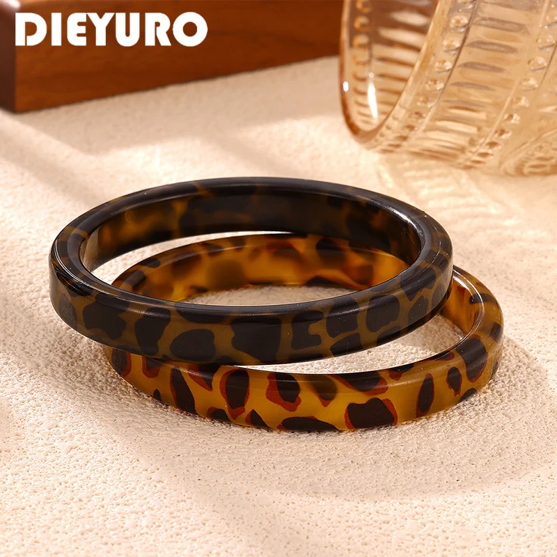DIEYURO Vintage Leopard Coffee Acrylic Resin Chunky Bangles for Women Geometric Round Charm Hand Bracelets 2026 Couple Jewelry