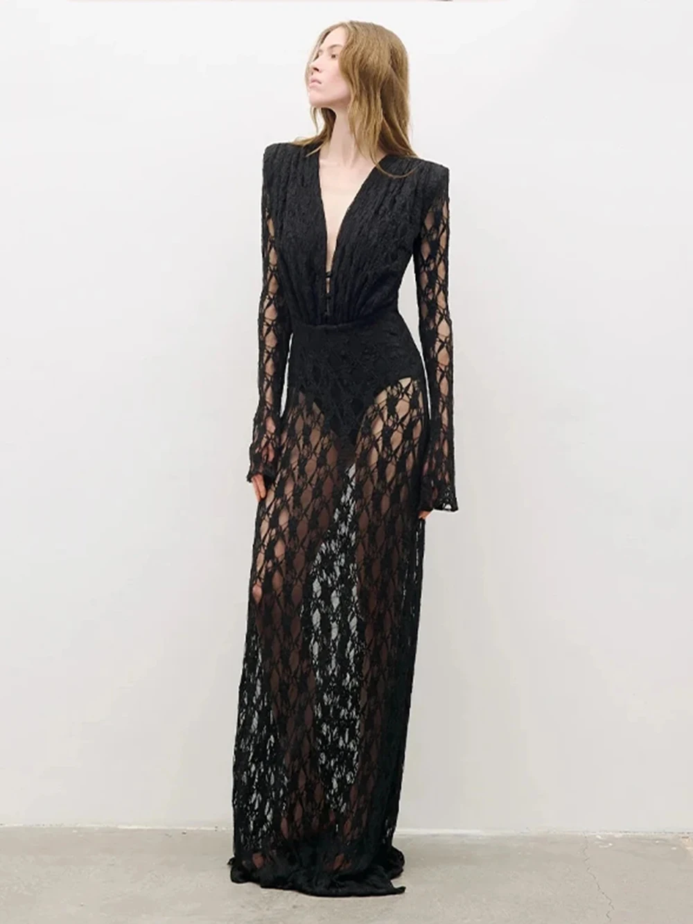 

New European And American Style Charming Black Lace Deep V Transparent Long Sleeved Dress Fashionable And Sexy Party Gowns