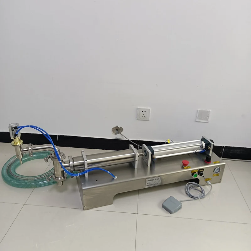 ماكينة تعبئة السوائل الهوائية 100-5000 مللي ماكينة تعبئة الزجاجات الأوتوماتيكية التجارية بفوهة واحدة