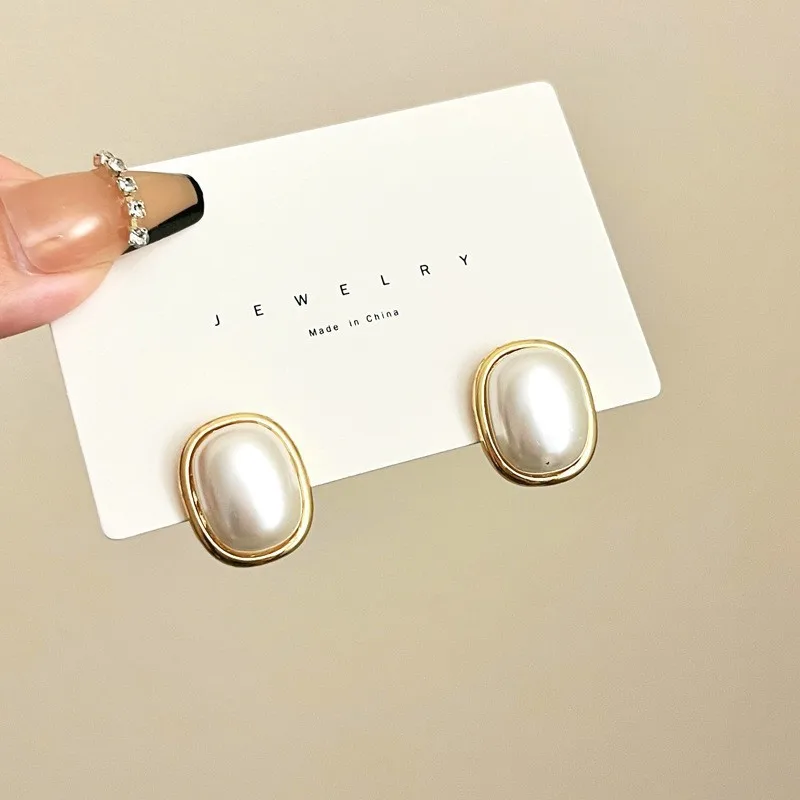 

925 Silver Needle Korean Fashion Square Pearl Earrings For Women Jewelry 2025 Trending New Women's Vintage Pearl Stud Earrings
