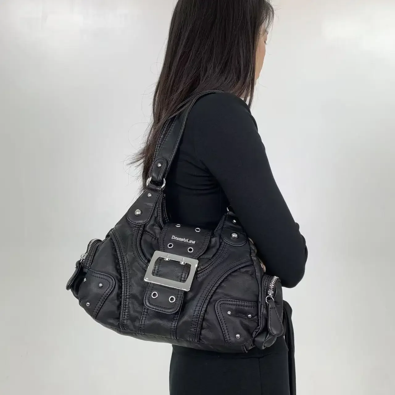 Y2K Millennium Hot Girl с заклепками, мотоциклетная сумка с несколькими карманами, персонализированная уличная сумка через плечо в стиле ретро