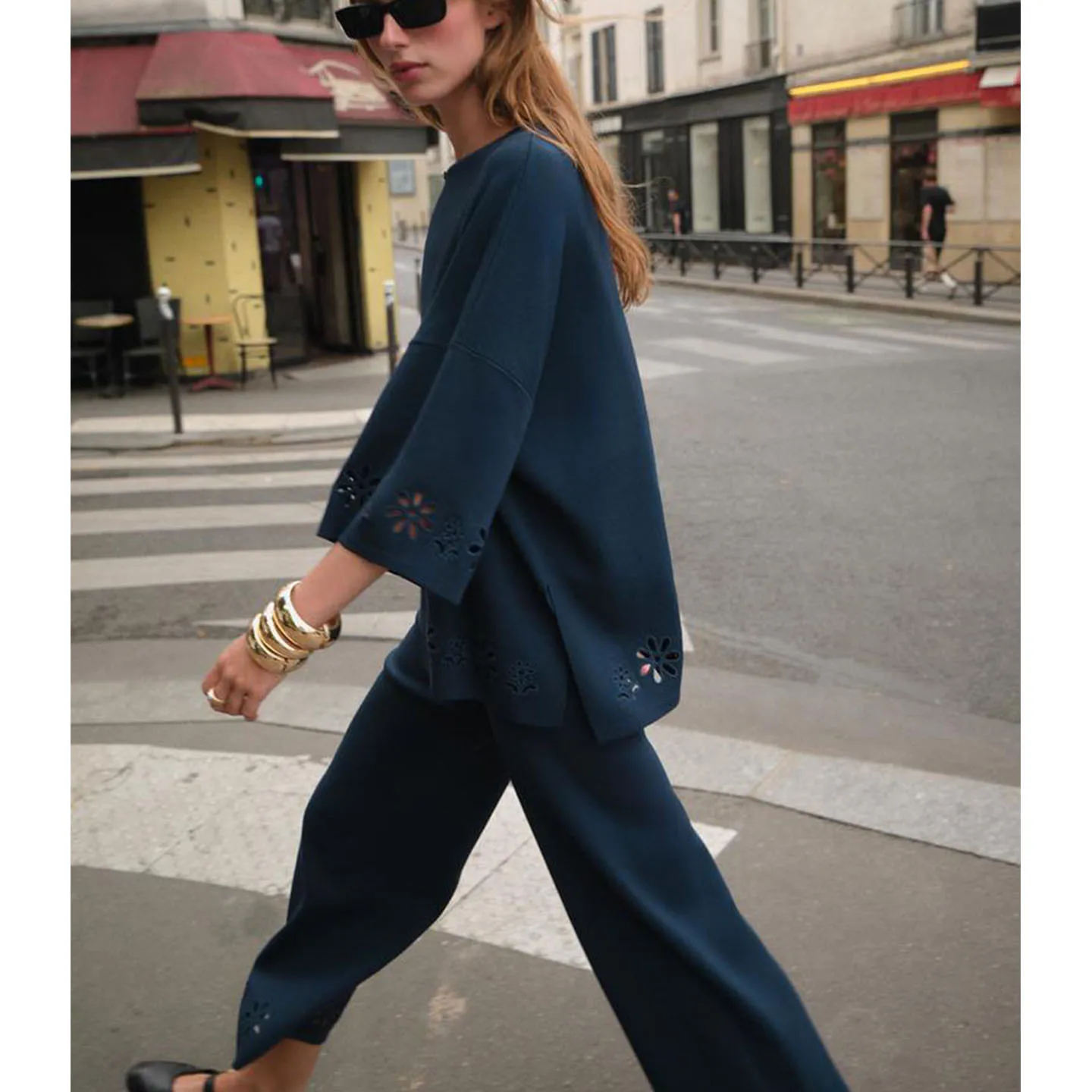 

Новый осенний женский вязаный топ с вышивкой, ажурный све V-Ne, повседневный уличный Sle, полиэфирное волокно, стандартный крой