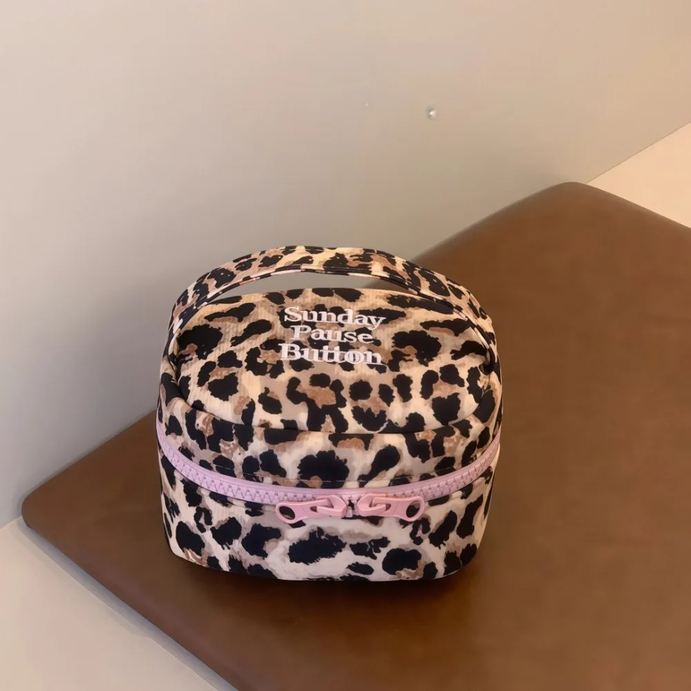 

Luxury Leopard Women's Cosmetic Bag Cute Mini Travel Makeup Pouch Ins Plush Storage Bag Travel Portable Sanitary Pouch Organizer