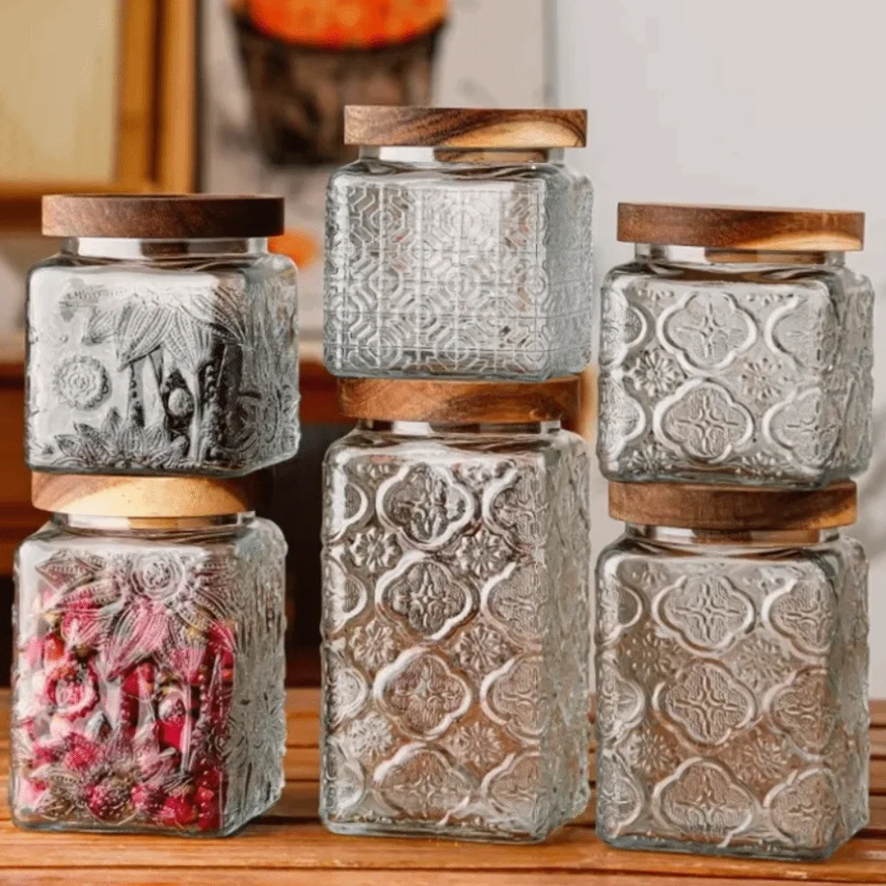 Vintage Embossed Glass Storage Jar Square Wood Lid Kitchen Glass Bottle Transparent Moisture-proof Kitchen Storage Container Nut