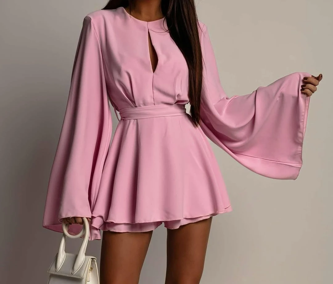 2025 เสื้อผ้าผู้หญิงฤดูใบไม้ผลิและฤดูร้อนใหม่สไตล์แฟชั่น Bareback กระโปรงสั้นเอว Cinching และชุดกระชับสัดส่วน