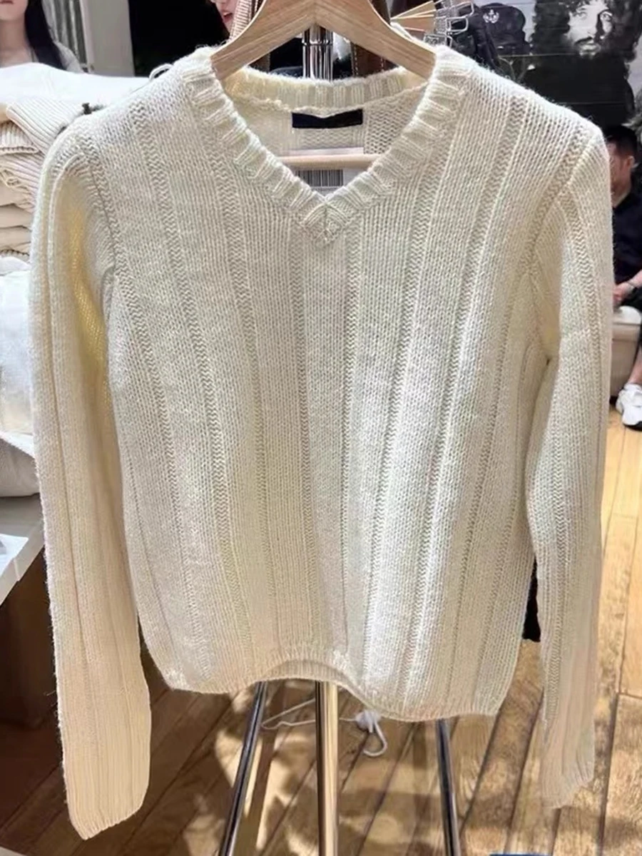 Sweet Solid Thick Knitted Sweater Women Winter New Warm Soft Cotton V-neck Short Pullover Tops Simple Street Vintage Y2K Jumper